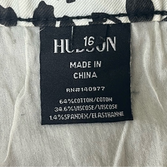 HUDSON JEANS NWT SHORT SHORT JEAN SHORTS IN BLUE BED ROCK COW PRINT 14 16 GIRLS - Picture 9 of 12